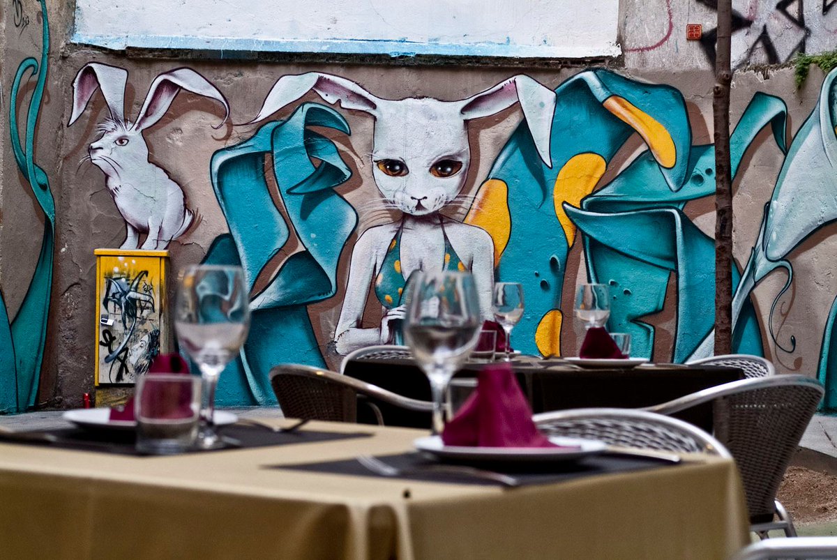 AfroditaBcn's tweet photo. #carrercarabssa #barrigotic #barcelona #restaurant #afrodita #love #venus #romanticrestaurant #barcelonabarestaurant https://t.co/TKWm3TWIoU
