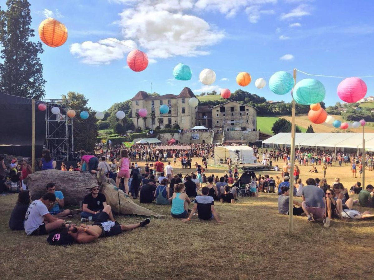 Ehz Festibala On Lance Un Crowdfunding Pour Aider Le Festival Alors N Hesite Pas A Faire Petit Don Sur Helloasso Par Ici T Co Vf6cl4y5jn T Co Xjuimn53mx