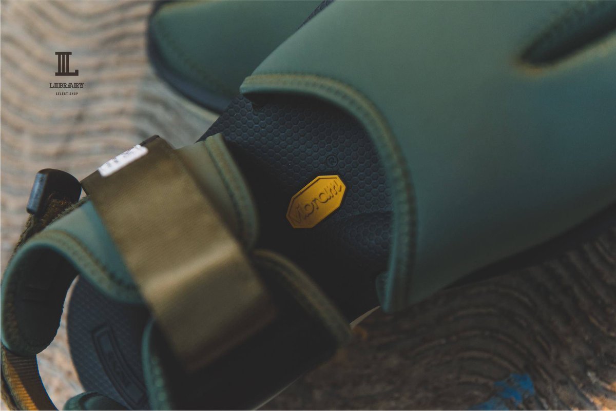 LIBRARYTAIWAN's tweet photo. 用有型前衛的姿態，跟上冬季的腳步🌊 #SUICOKE #BITA #VIBRAM  #LIBRARYTAIWAN #LIBRARYKHH #LIBRARYTNN https://t.co/yI6LjA7dMW