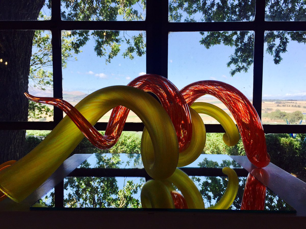 SpiceRoutePaarl's tweet photo. #RedHotGlass is definitely the place to visit if you love #FineArt & #GlassArt. Workshop only operating from Monday-Friday #SpiceroutePaarl https://t.co/YIWyEfT3Ar