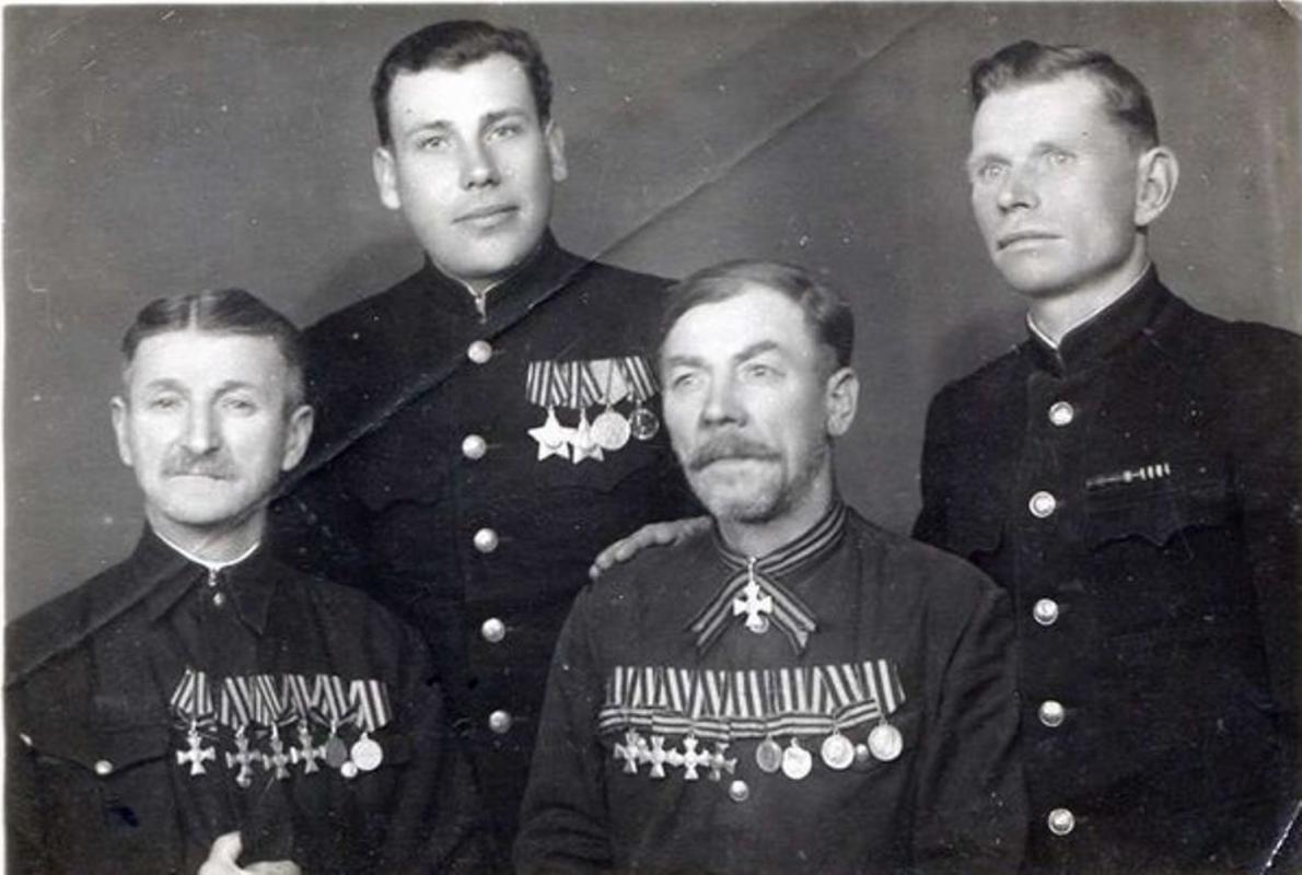 ДЕНЬ ГЕОРГИЕВСКИХ КАВАЛЕРОВ – ДЕНЬ ГЕРОЕВ ОТЕЧЕСТВА. Наши воины не посрамили подвигов наших героических предков! vk.com/specnazalpha?w…