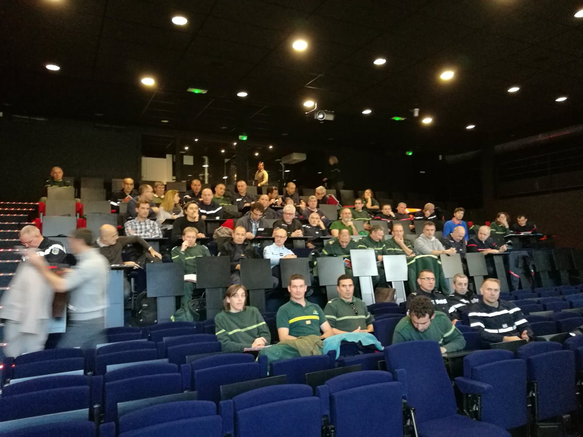 JJBOZA's tweet image. Journée RETEX avec 13 équipes départementales Sud (SP, Gend., Forestier ). Recherche causes circonstances  incendies forêt #RCCI #DPFM