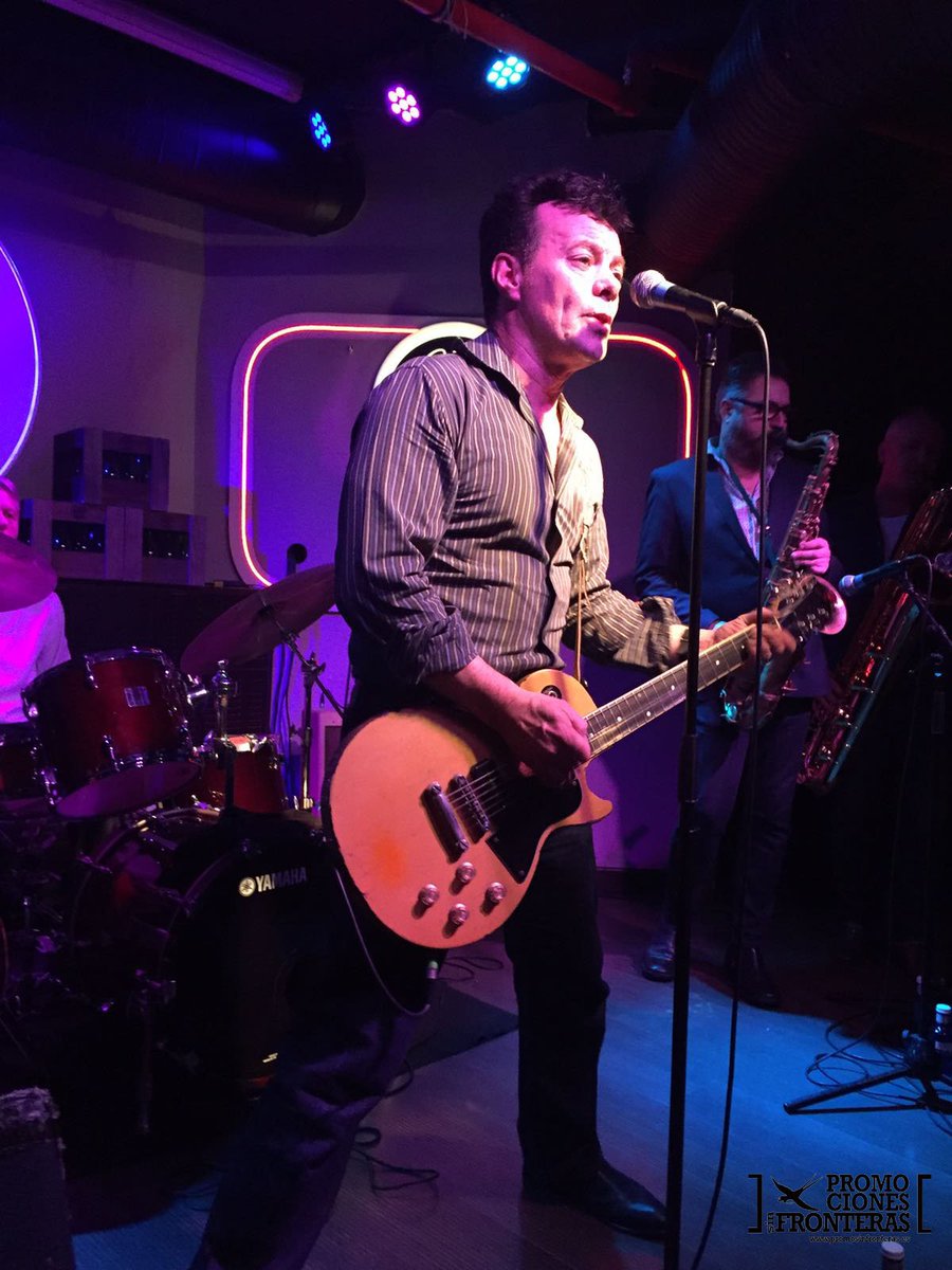 prmsinfronteras's tweet photo. El último concierto del ciclo #ClubReserva1925 de @Alhambra_Es se salda con un SOLD OUT a manos de @JamesHunterSix. Anoche en @tempoclub :) https://t.co/OBDOwrbY9c