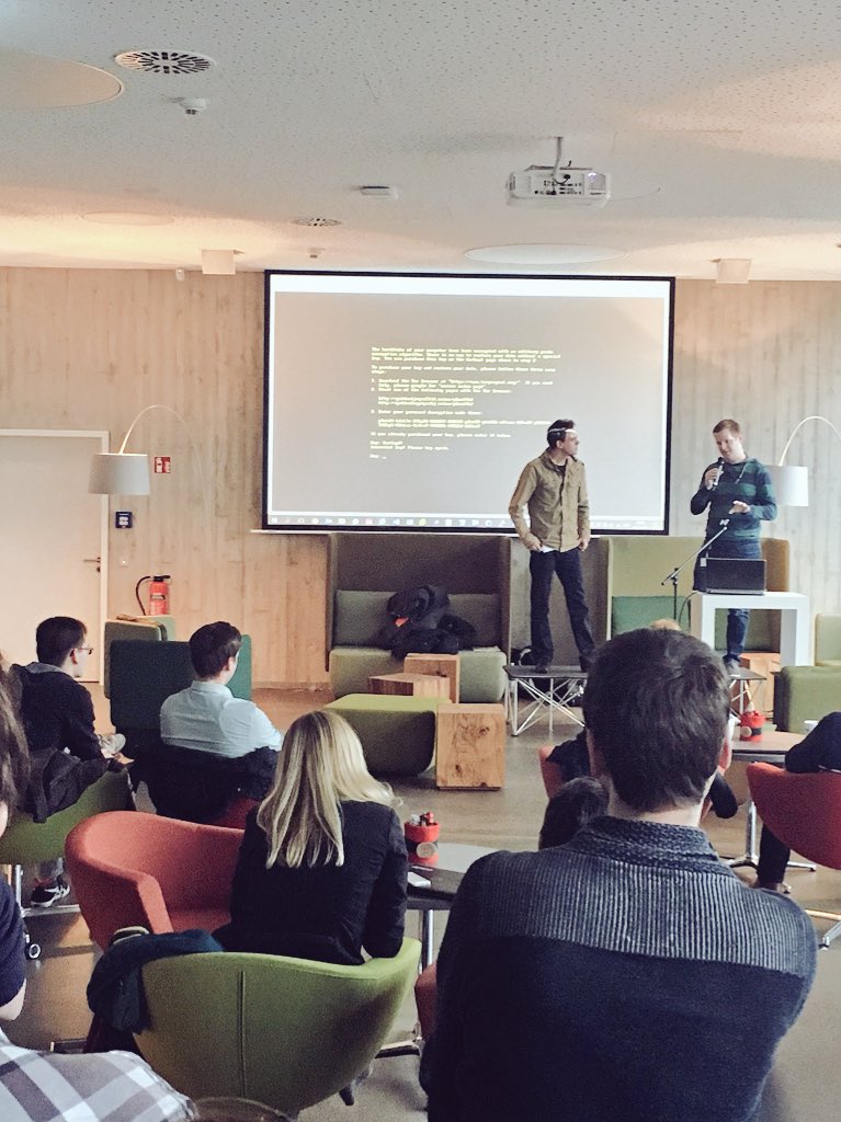 CHeselhaus's tweet photo. Social Engineering live Demo. Dachte es wäre etwas positives. #livehack #socialengeneering #d_velop https://t.co/kVmorYc2Oc