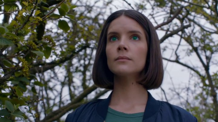 SonyaCassidyFan's tweet photo. All the new screencaps of @SonyaCassidyFan on #Humans on our FB page 
https://t.co/49FnaNLIAt https://t.co/jp2GvsvHrO