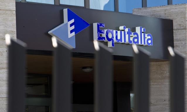 Equitalia più buona a Natale: niente cartelle esattoriali fino alla Befana