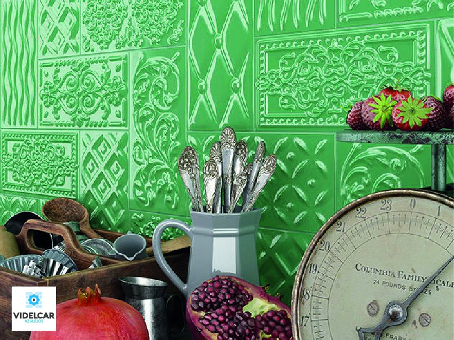 VidelcarAz's tweet photo. Nos encanta este azulejo con toque árabe y color verde de Ceramicas Vives! Ideal para cocinas con estilo. Lo tienes en VIDELCAR! https://t.co/iNbpPIhf9B
