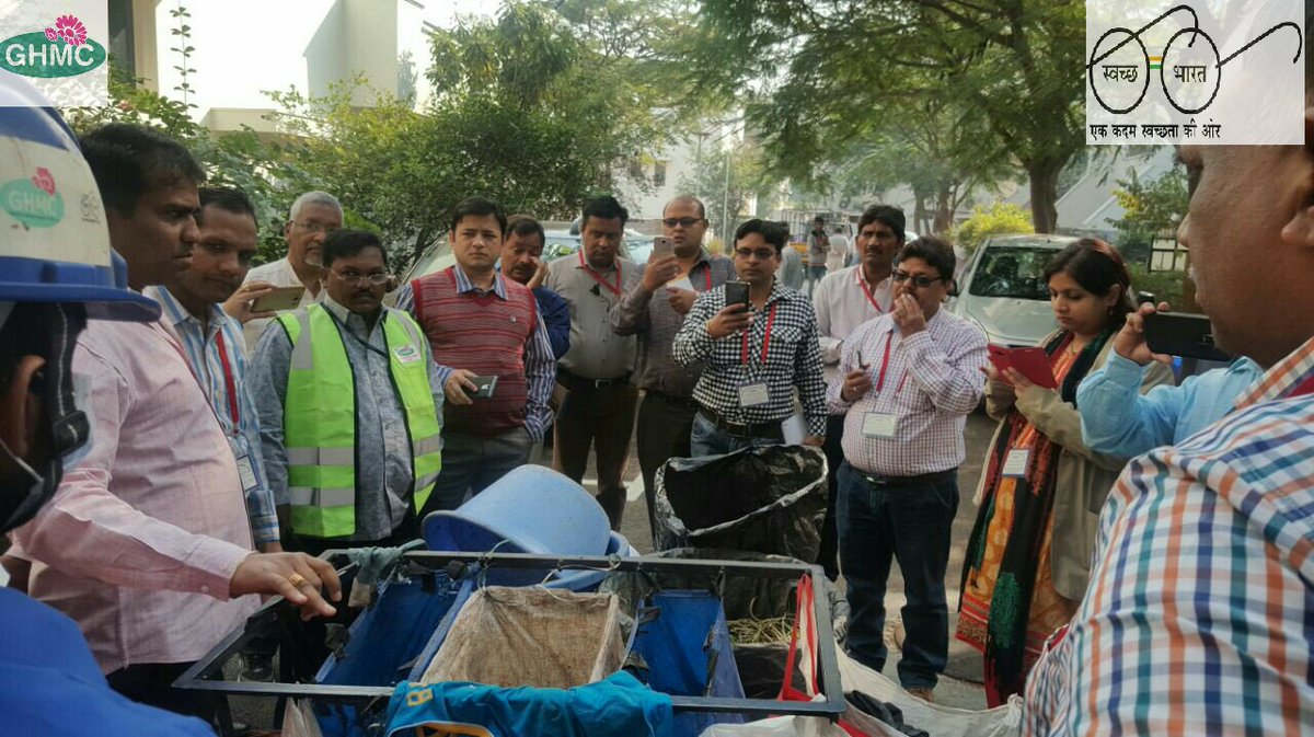 JennyWilliam_X's tweet photo. #SBM team from #UttarPradesh visited #GHMC #Rajendranagarcircle on #ZeroDumping concept #SwachhSurvekshan2017 #MyCleanIndia #SwachhBharat https://t.co/WDXHc9tisr