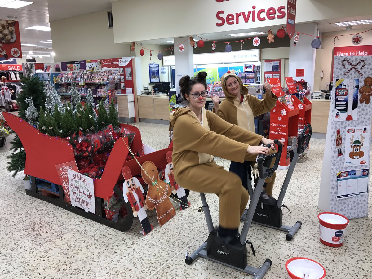ochopdat's tweet image. Rudolph race has started in Blackburn @nicolamowforth @shirl200