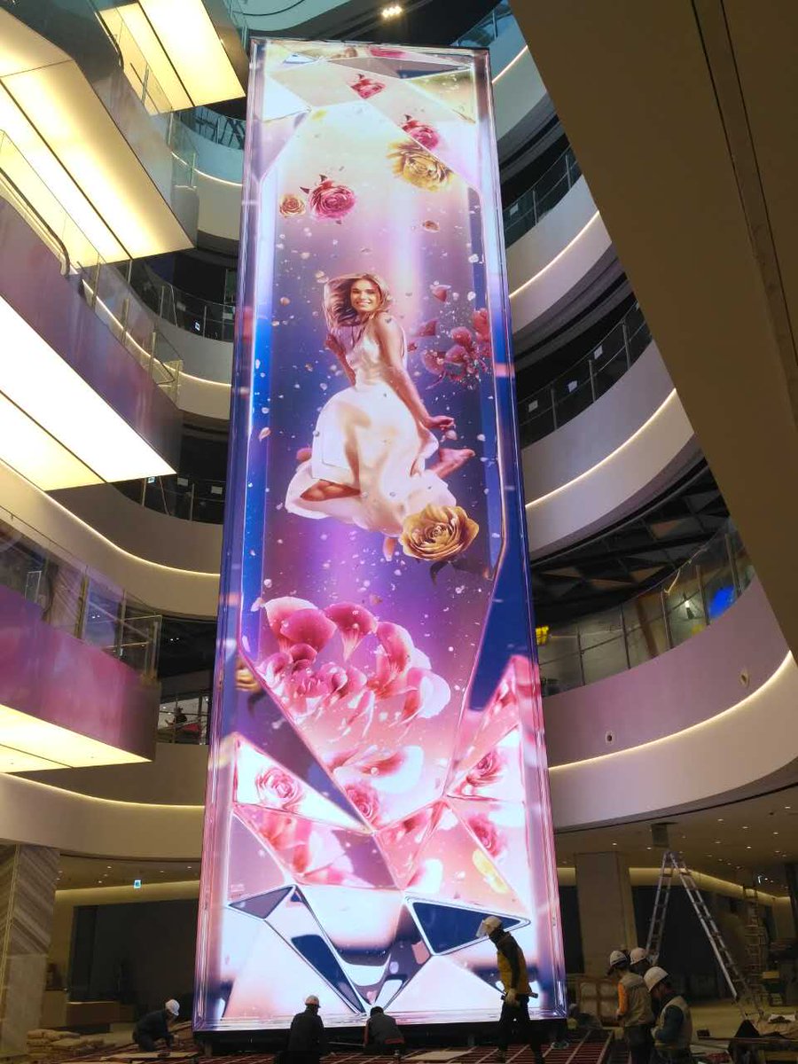 UniluminDisplay's tweet photo. See how amazing of #Uslim3.9 three faces LED screen in South Korea! #Unilumin screen with 22 meters high and totally https://t.co/Sef26aWWgN