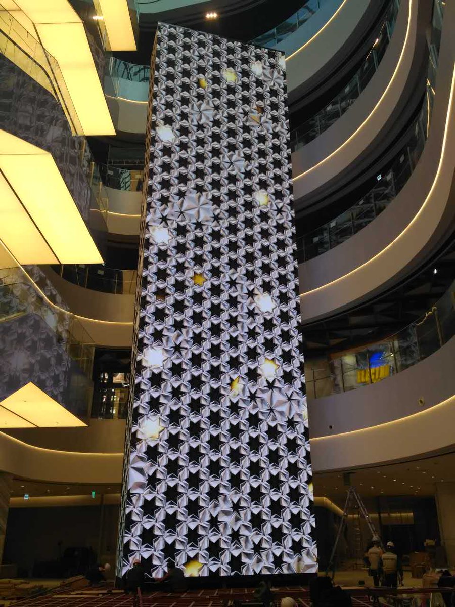 UniluminDisplay's tweet photo. See how amazing of #Uslim3.9 three faces LED screen in South Korea! #Unilumin screen with 22 meters high and totally https://t.co/Sef26aWWgN