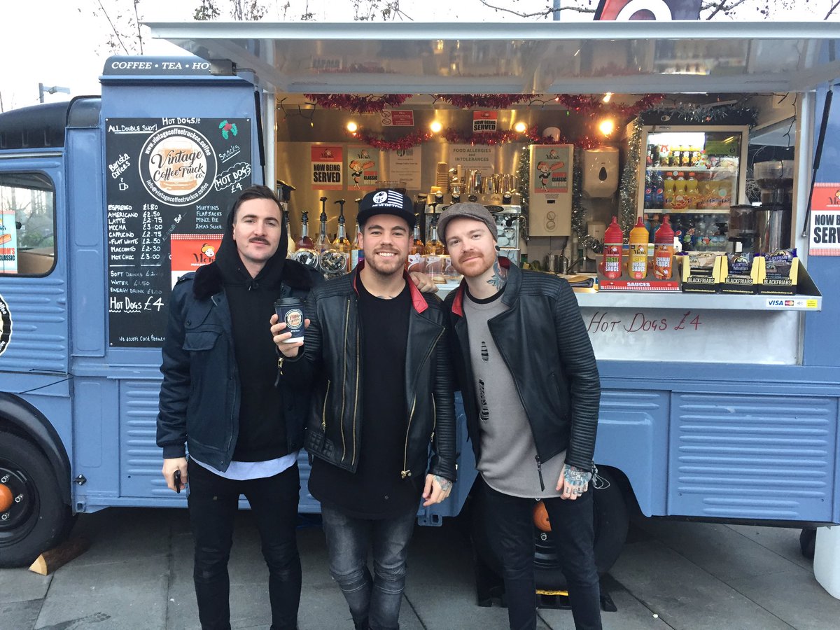 #RockStars &amp; #Coffee <a href="/MemphisMayFire/">Memphis May Fire</a> at our #CoffeeTruck at #greenwichpeninsula #London #RocknRoll 
Lovely guys!! See you again soon!! ☕️💀