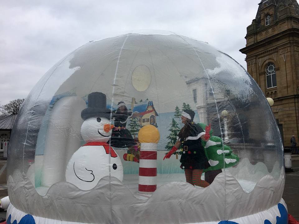 There is free family fun in Town Hall Gardens this weekend, 11am-4pm Saturday &amp; Sunday.  #southportatchristmas