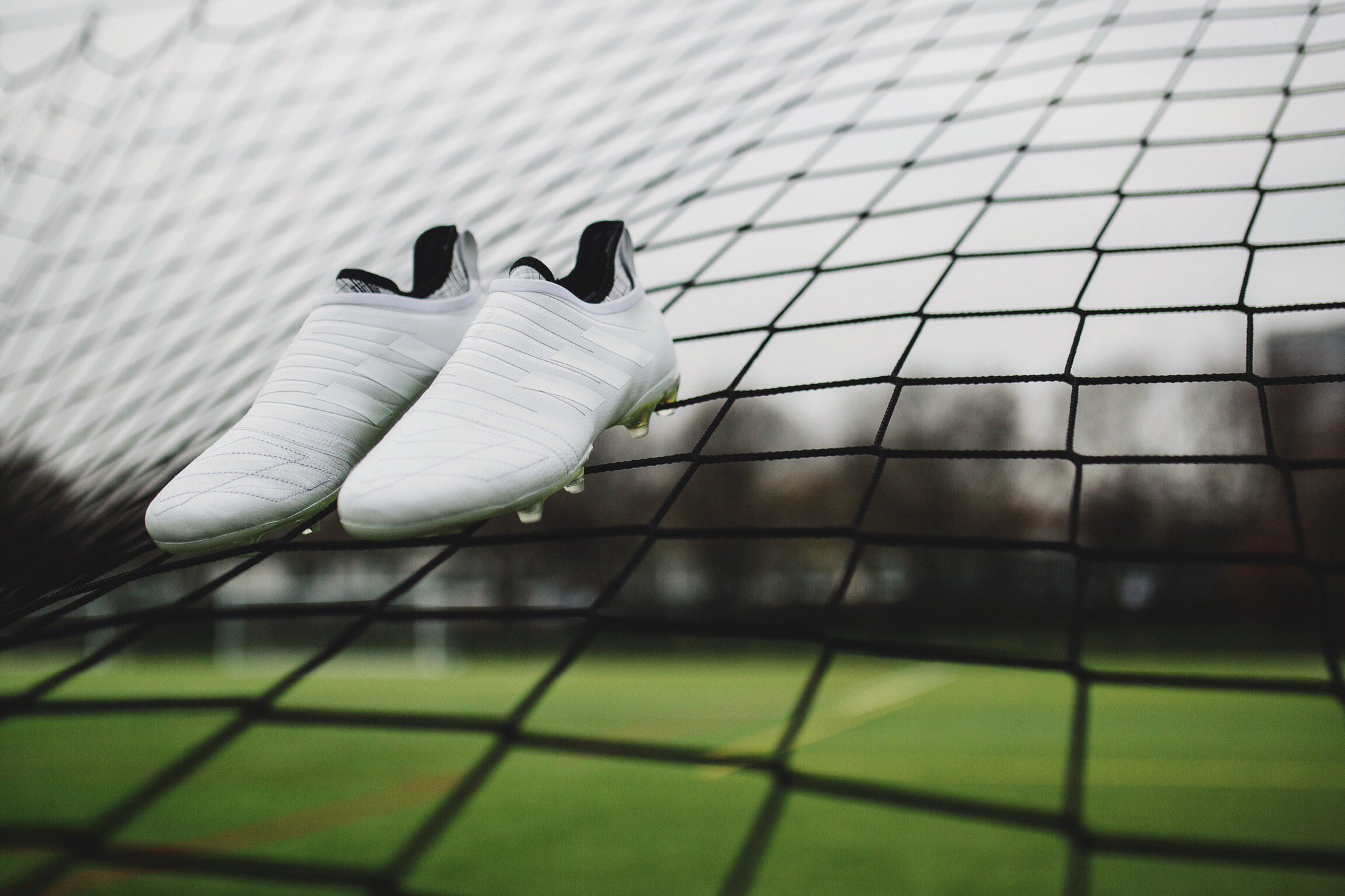 Adidas glitch white hotsell