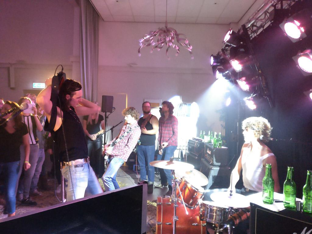 Foto’s Opstrooifeest met de Joekels – 3 december kpj.nl/?p=1844