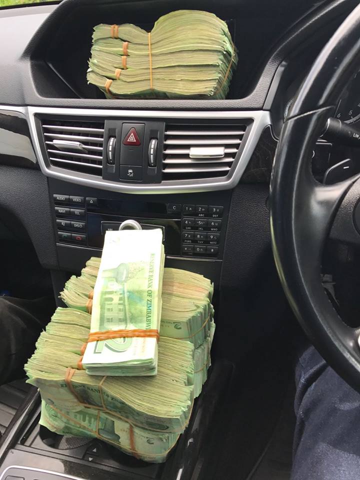 jjwhitlaw's tweet image. How did this person manage to get this money with the present withdrawal limits in the banks really reminds me of 2008 #BondNotes