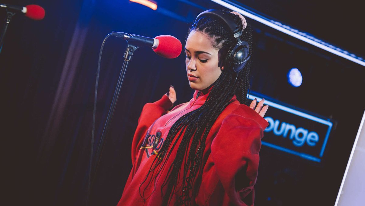1Xtra's tweet image. Watch @jorjasmith's incredible Luther Vandross cover from earlier this week 🙌🏾

👉🏾 bbc.in/2h9MV7R