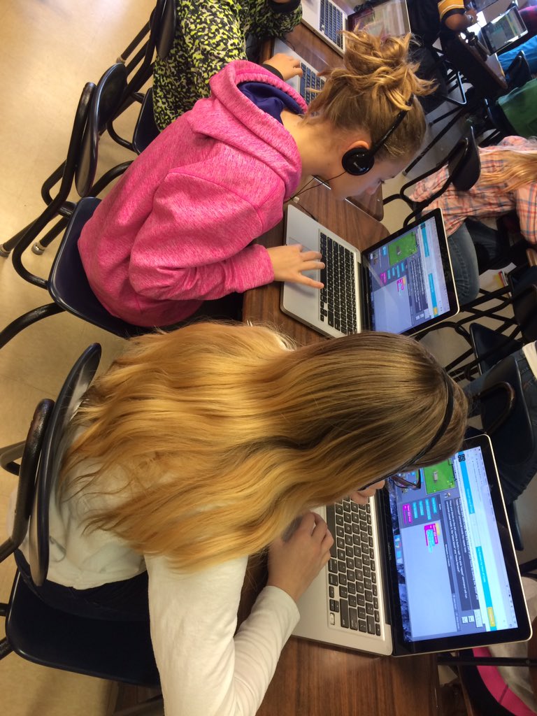 tyler_pearson7's tweet image. 5th graders had a great time doing #HourofCode today. @IowaSTEM #CodeIowa #NStarPride #KCSDPride