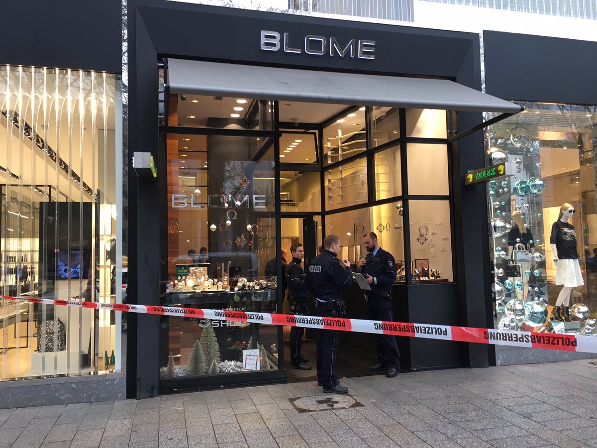 Martin Oversohl Juwelier Blome Auf Der Konigsallee Ausgeraubt Tater Angeblich Ohne Beute Auf Der Flucht Fahndung Mit Hubschrauber Dusseldorf Ko T Co 7asdr8ewdt