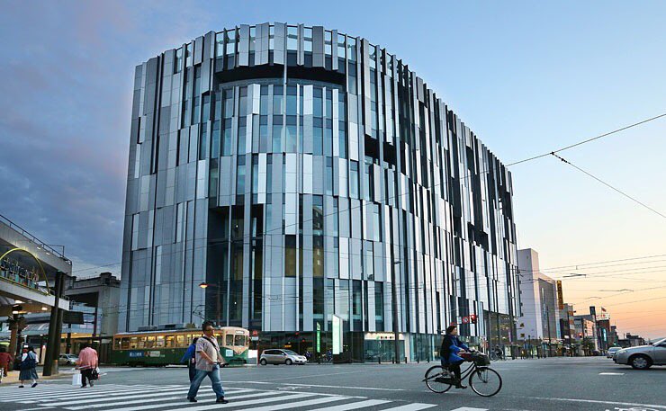 kentikuA8Bot's tweet image. 隈研吾 / 富山
「富山キラリ」