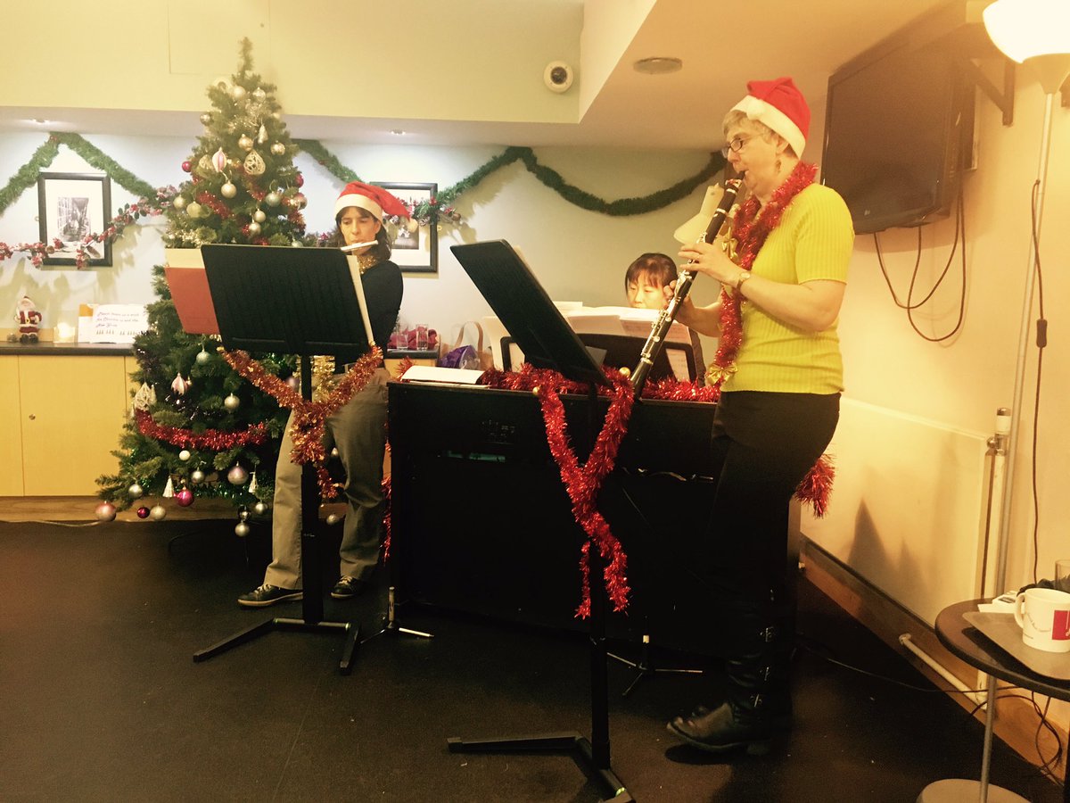 We're definitely feeling festive now! Thank you Aire Ensemble #Christmas #music