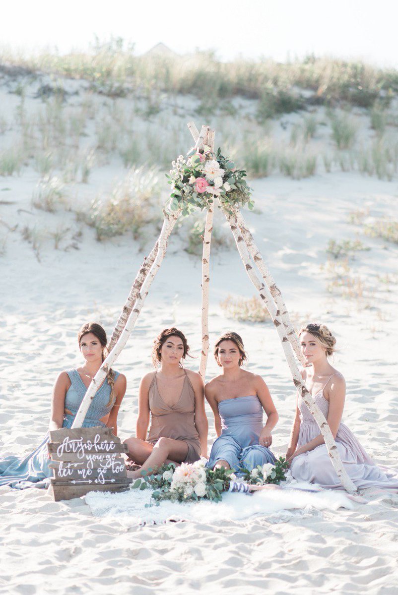 weddingchicks's tweet image. Elegant and Rustic Beachy Boho Wedding Ideas Inspired By The Sea lovewc.me/wOSH6j