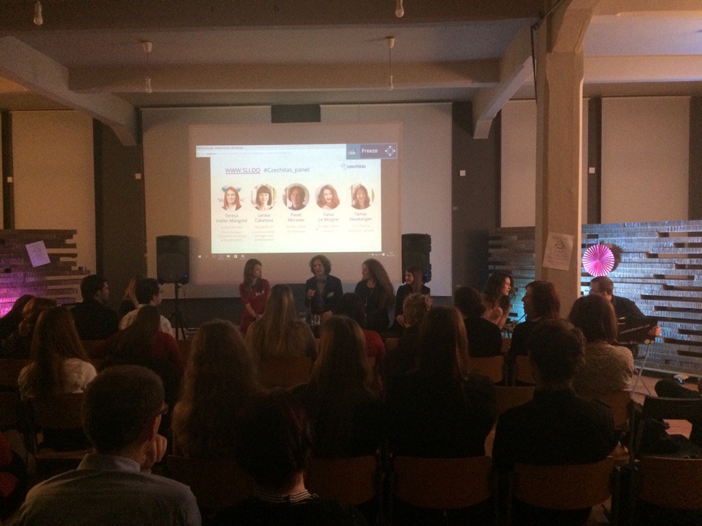 codecampcz's tweet image. Vanocni panel @czechitas @Paralelni_polis. 30k #developersmissing v CR. Nauc se programovat.