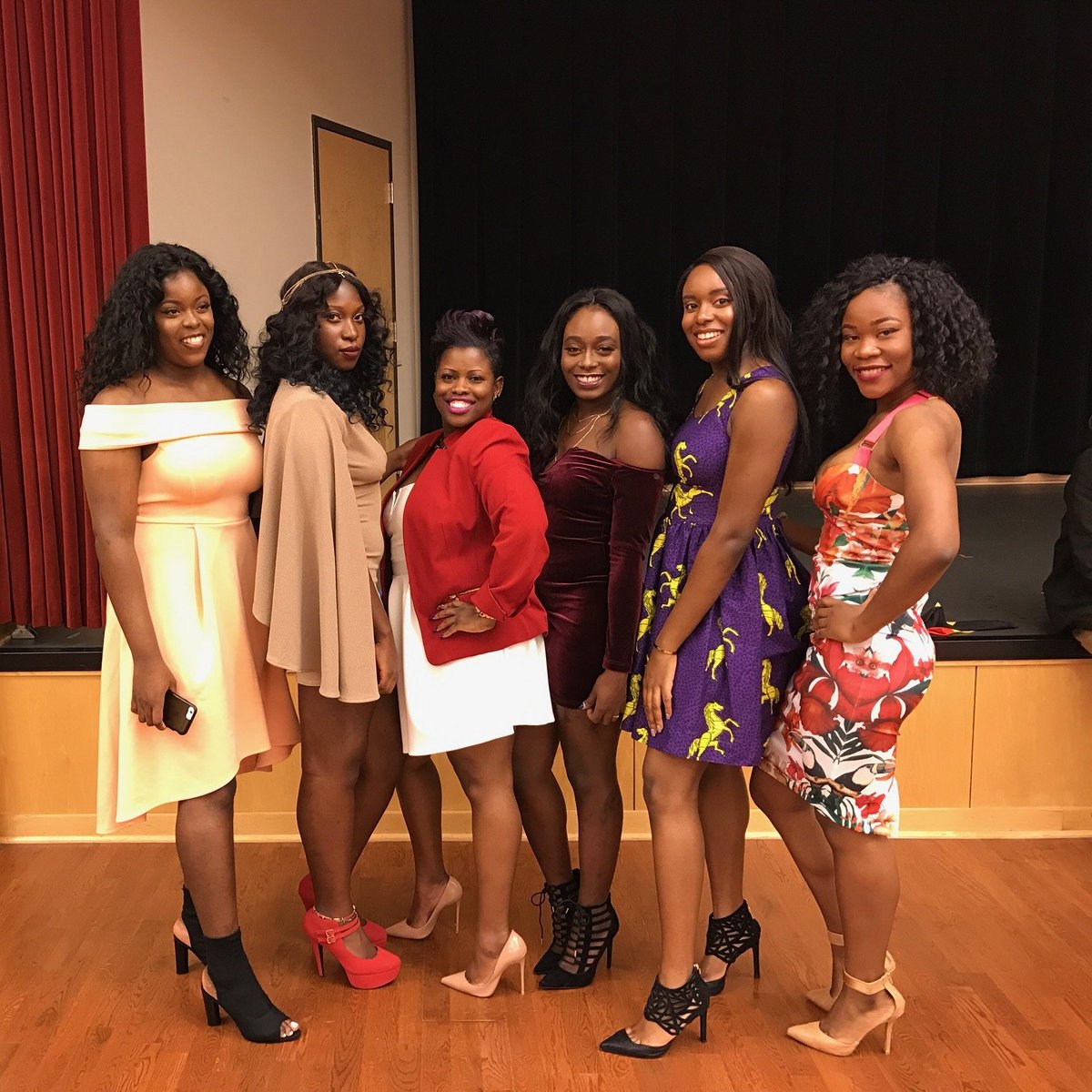 ACE_ECSU's tweet image. ACE eboard &amp;amp; one of our advisors from last night 🎉