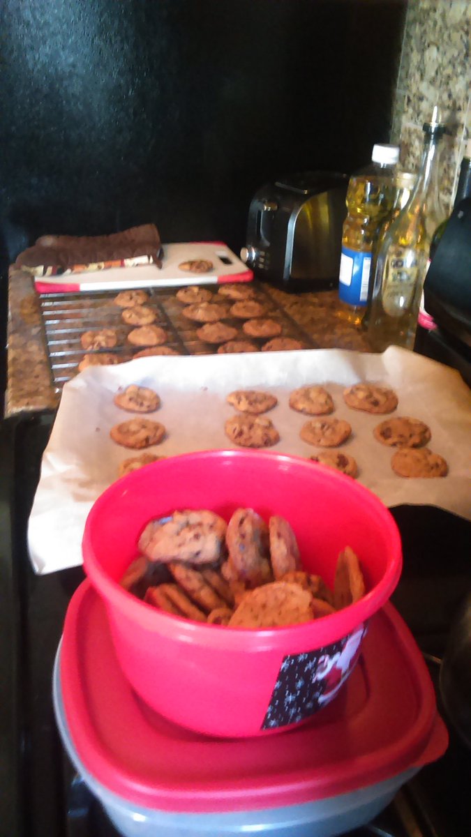 KCTheManagement's tweet image. #update: cookies for the artists for democracy event @ e5. status: OODLES. m.facebook.com/home.php cc: @jasonpramas