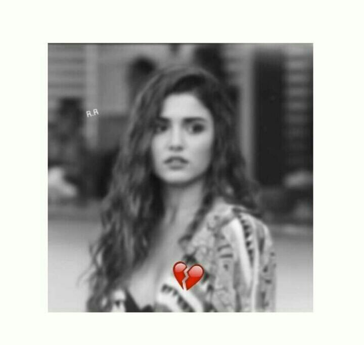 ذاكرة المرأة هي سبب في كل ألمها لو أنها كانت تنسى فقط لـ كانت أسعد بكثير ..

لّــ نزُآر قبآنيِ💛'🌿"