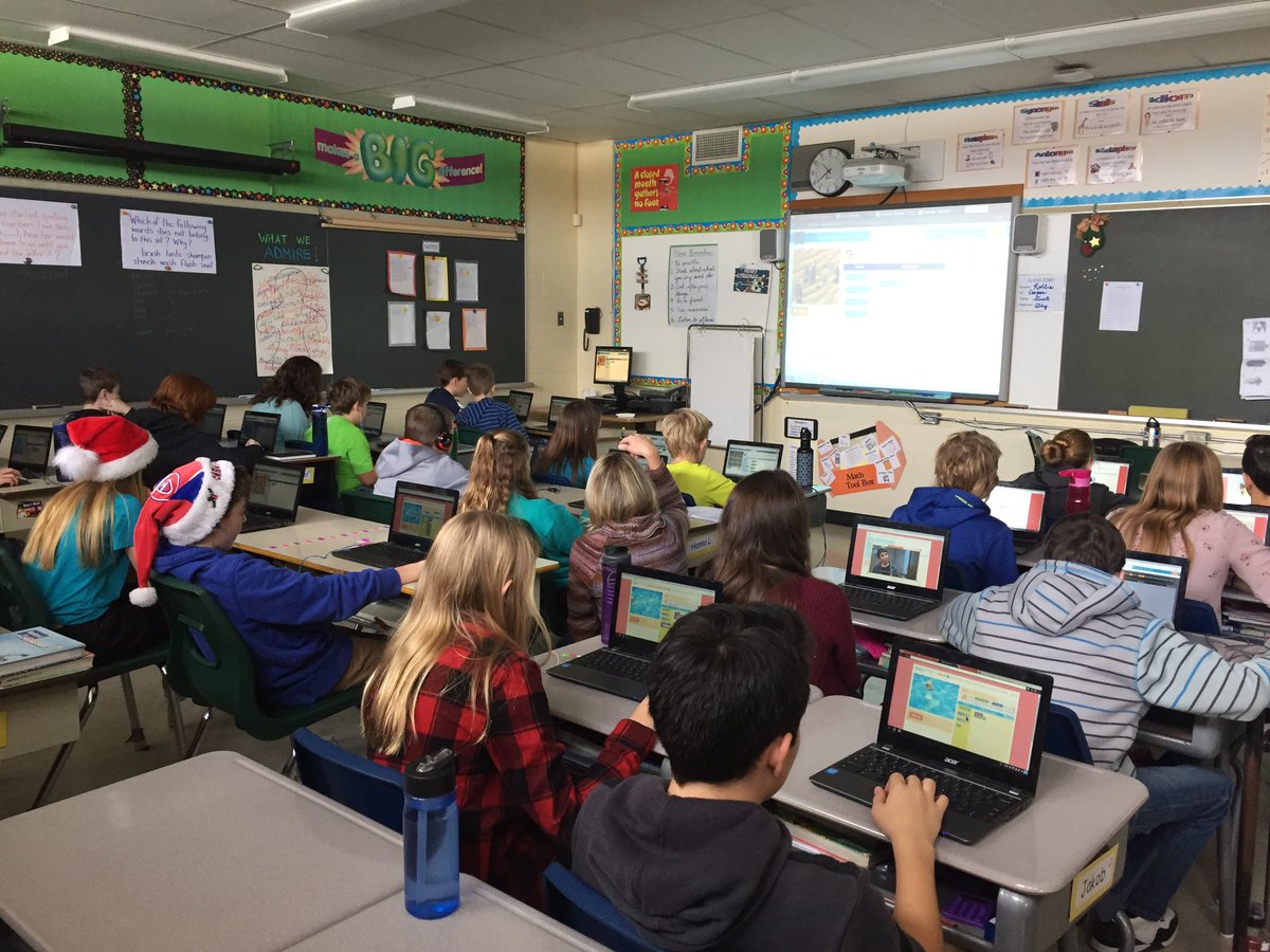 MrReidTeaching's tweet image. #RCDSBcodes continues with #McNabPS gr6&amp;amp;7 today!  Making connections b/w coding and math - multiplication, area &amp;amp; perimeter #rcdsb