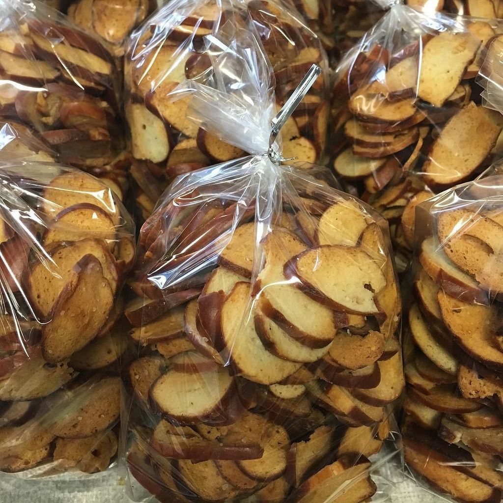 Swing by tomorrow for a bag of our oven baked pretzel chips! They are delicious with soup … ift.tt/2gsMFQs