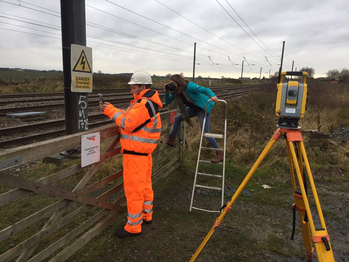 kullasoftltd's tweet photo. @ellyball getting the perfect shot at our #kullasoft photoshoot this afternoon #pgmmanager https://t.co/bKLXuvvEal