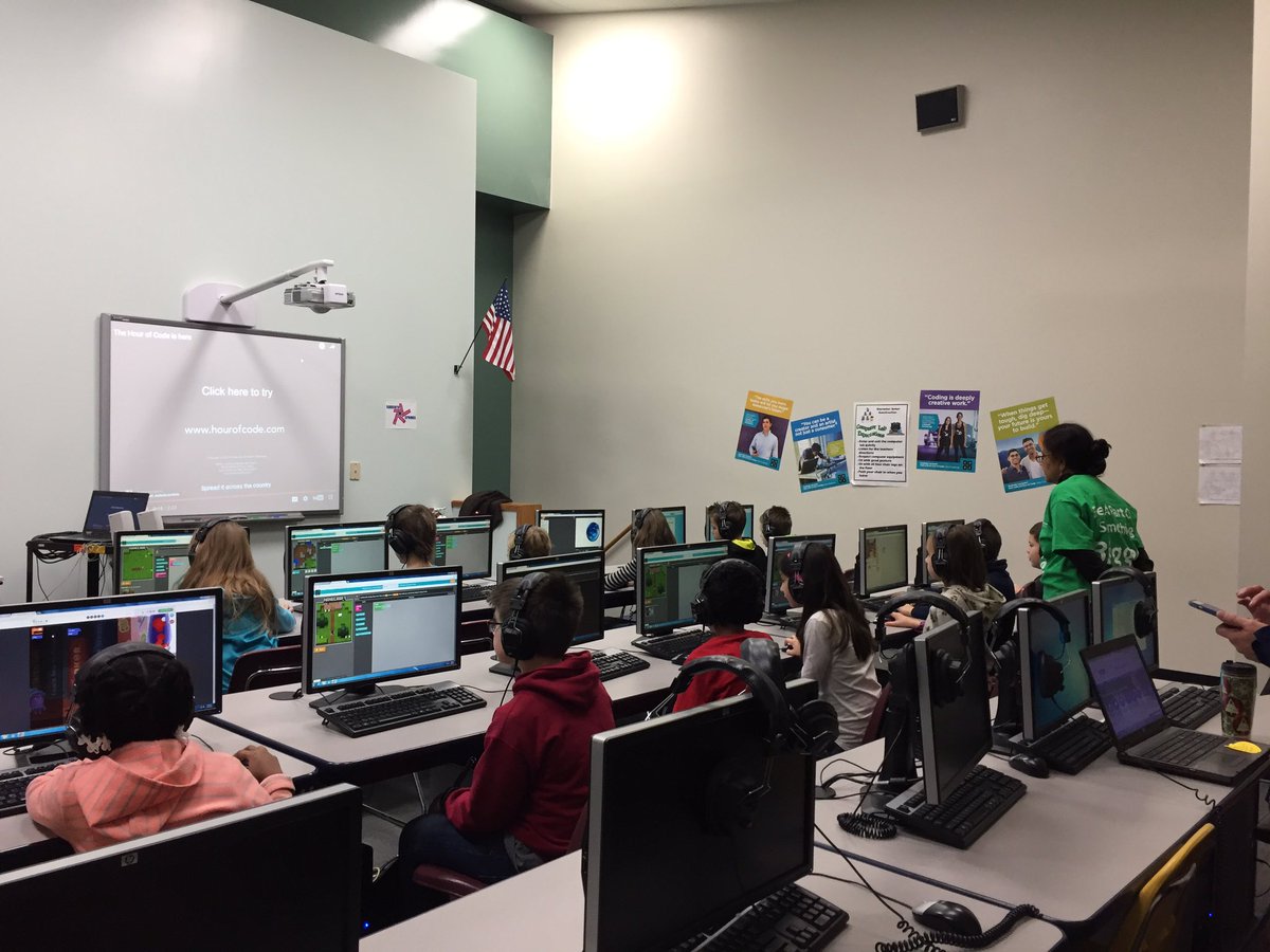 Rocking our Hour of Code!#HourofCode #ParkwayMakes