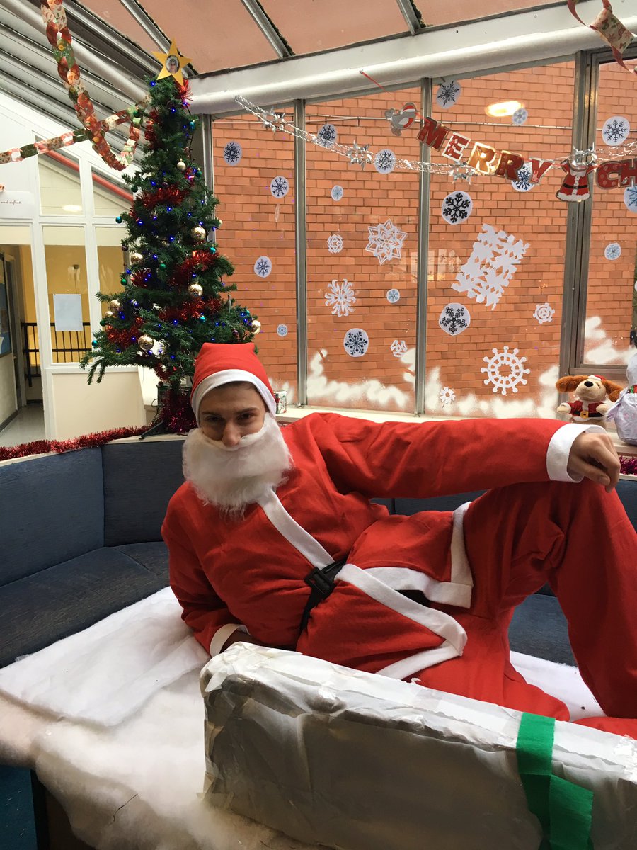 Malbank6thForm's tweet photo. (Bay 3) Y13 Window team ft. Head boy Father Christmas https://t.co/Sc4qYE6LIa