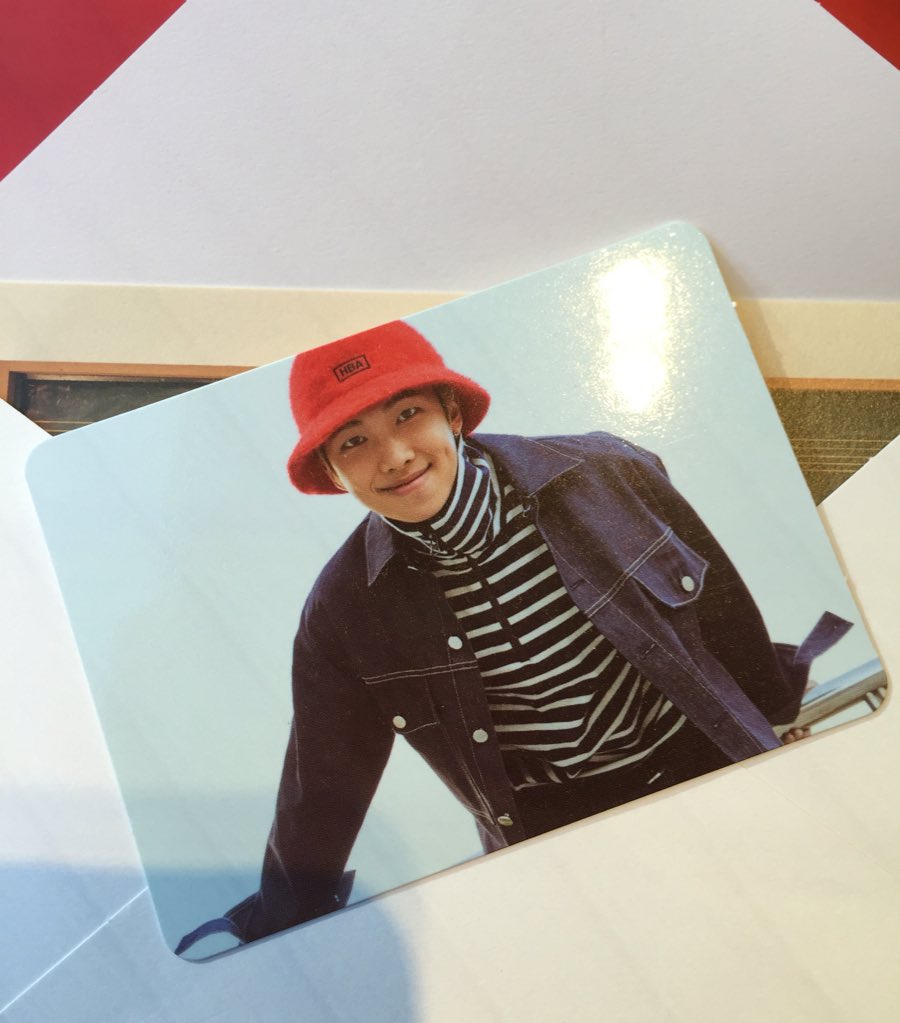 ⭐️拡散希望⭐️
防弾少年団 BTS シーグリ2017
トレカの交換お願いします♡

【譲】ナムジュン
【求】JIN ジン or V テテ
      
郵送での交換を希望します✨
条件の合う方リプ、DMお願いします🙇

#BTS #防弾少年団 #シーグリ