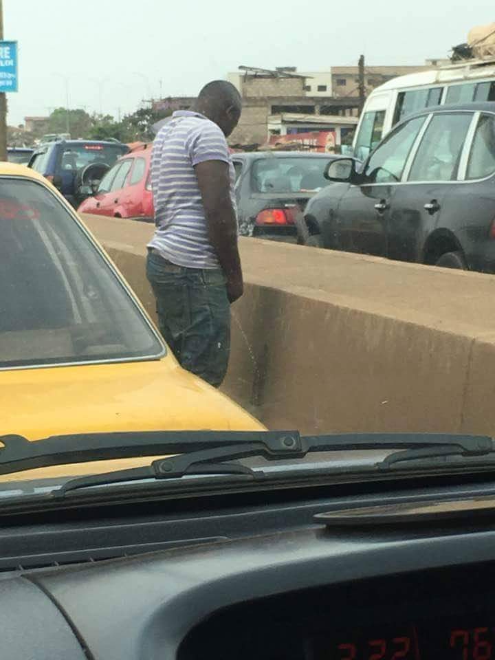 bahoro09's tweet image. Avec ce Genre de Monsieur, #Conakry continuera encore à souffrir.
Je le trouve ici, je l'injecte une raclée #Kibaro #team224