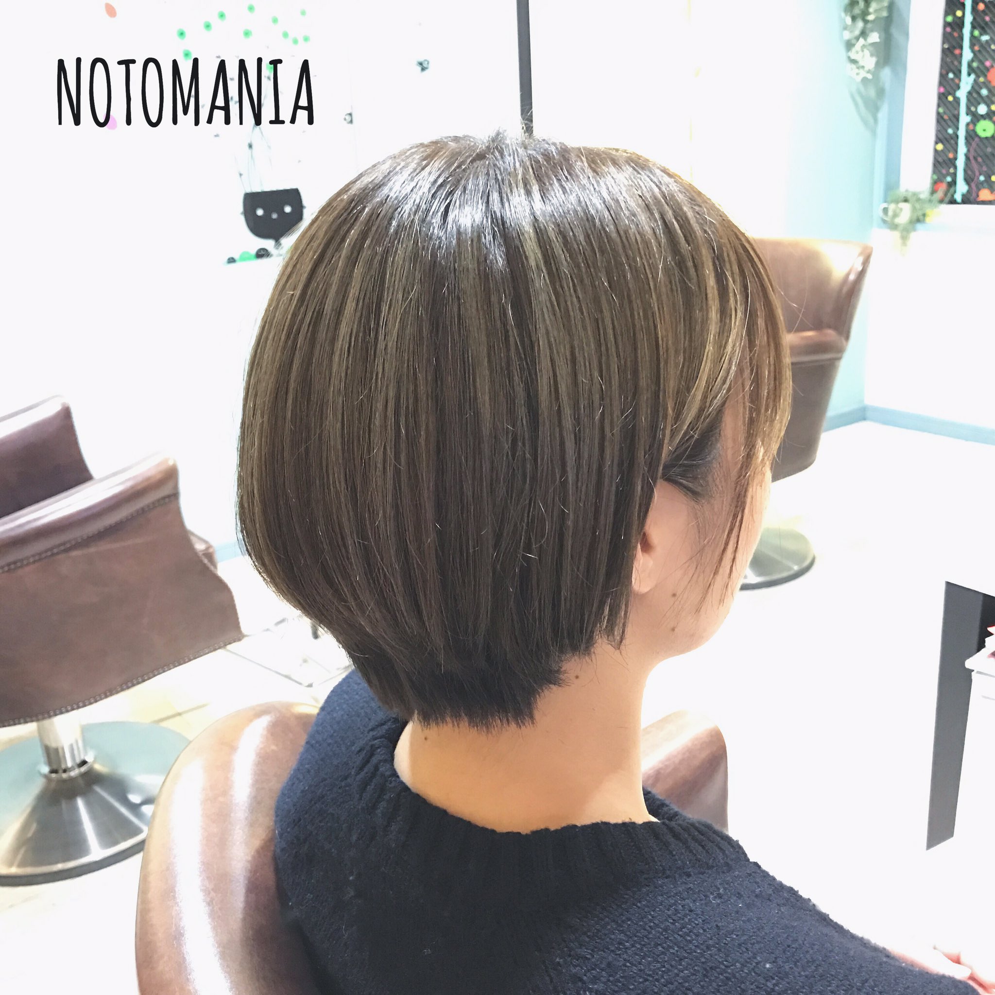 Notomania ノトマニア こんばんは ショートヘアも3dハイライトで立体感と透明感アップ ショート やボブの短めのヘアスタイルは 表面にハイライトを入れるだけで全体のカラーが変わって見えるので ダメージも最小限でデザインカラー