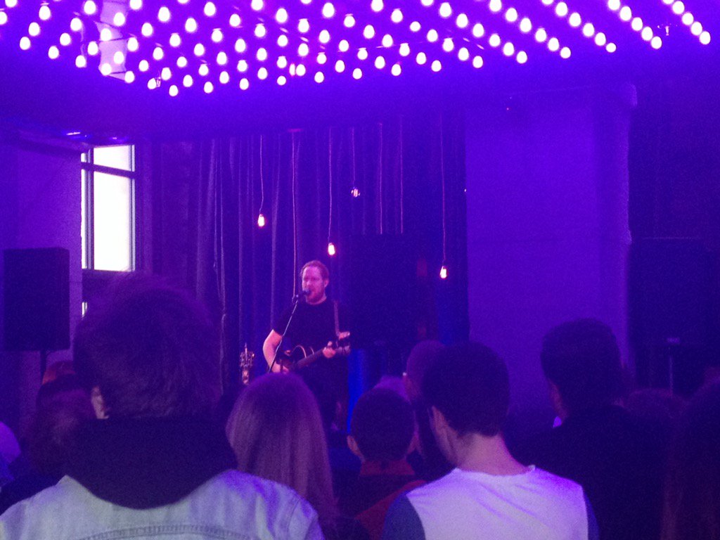 legland84's tweet photo. Great gig with @gavinjames in @3arenadublin  thanks to @ThreeIreland https://t.co/HYIQ9uyPEJ