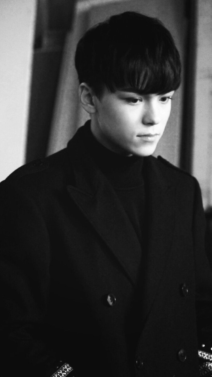 [세븐틴 비하인드] 버논 배경화면

#seventeen #세븐틴 #배경화면 #사진 #버논  #흑백
