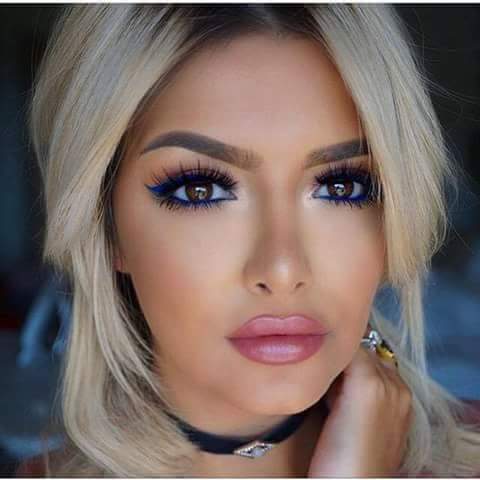 كُفي عـَن مُغازلتي بعَينيكي
فـ أخشى أن أرتَــمي فــي
جَحيمُ أحضانُكَ مُستَشهِدا