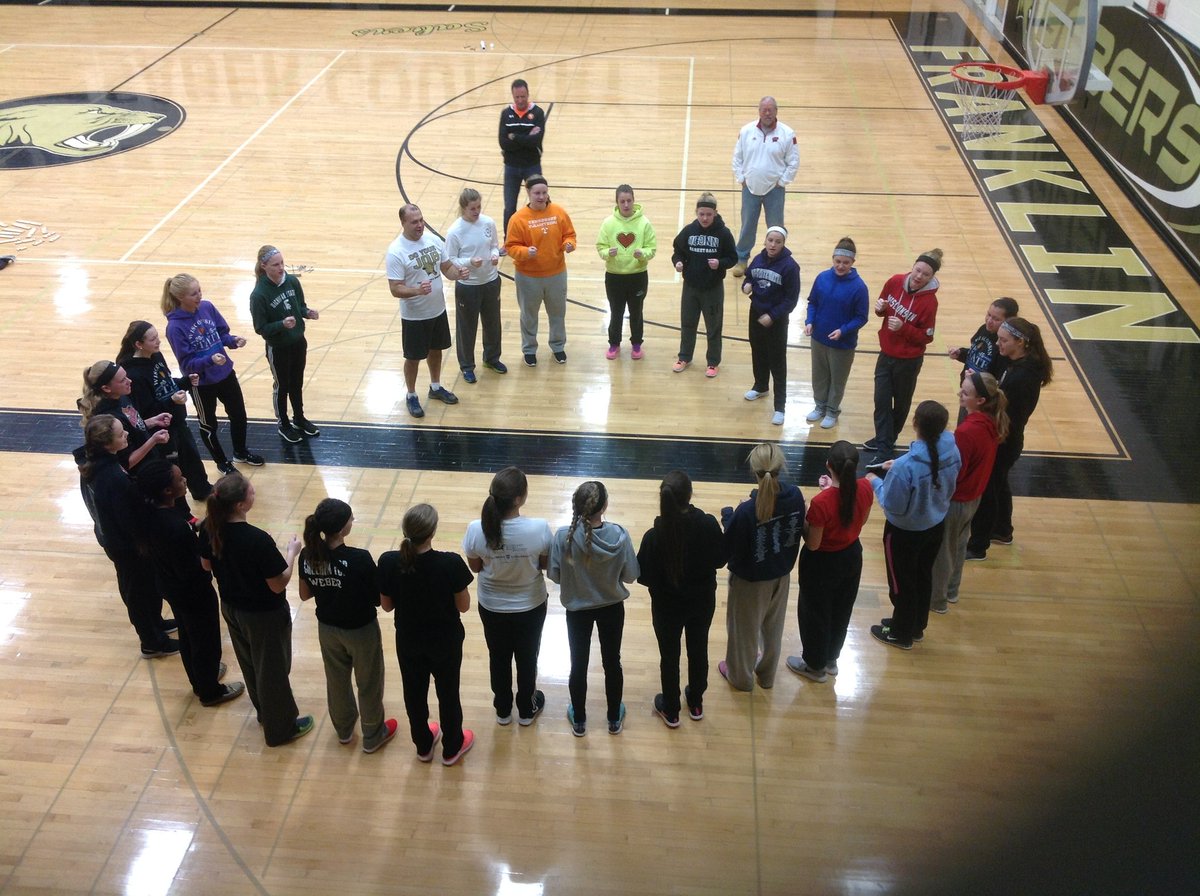briankenney98's tweet photo. Had a great time with Franklin Girls BB Team this past weekend.   Thanks Tony Kathrens for having me.  @sabernation https://t.co/WpYGUhFgsj