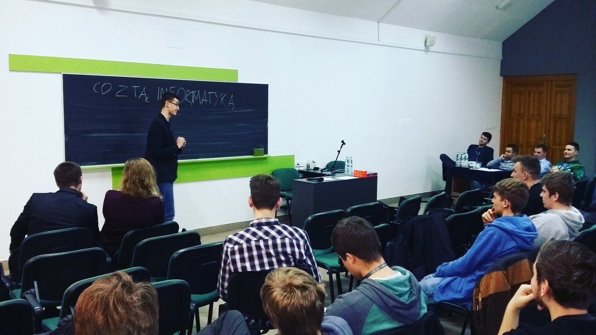 YoungTechFest's tweet photo. Kolejny uczestnik LIGHTNING TALKS Mateusz Stabyła i prelekcja: "Co z tą informatyką" 💻🚀📱

#ytf2016 #youngtechfestival #lightningtalks https://t.co/rHdKUgzOaj