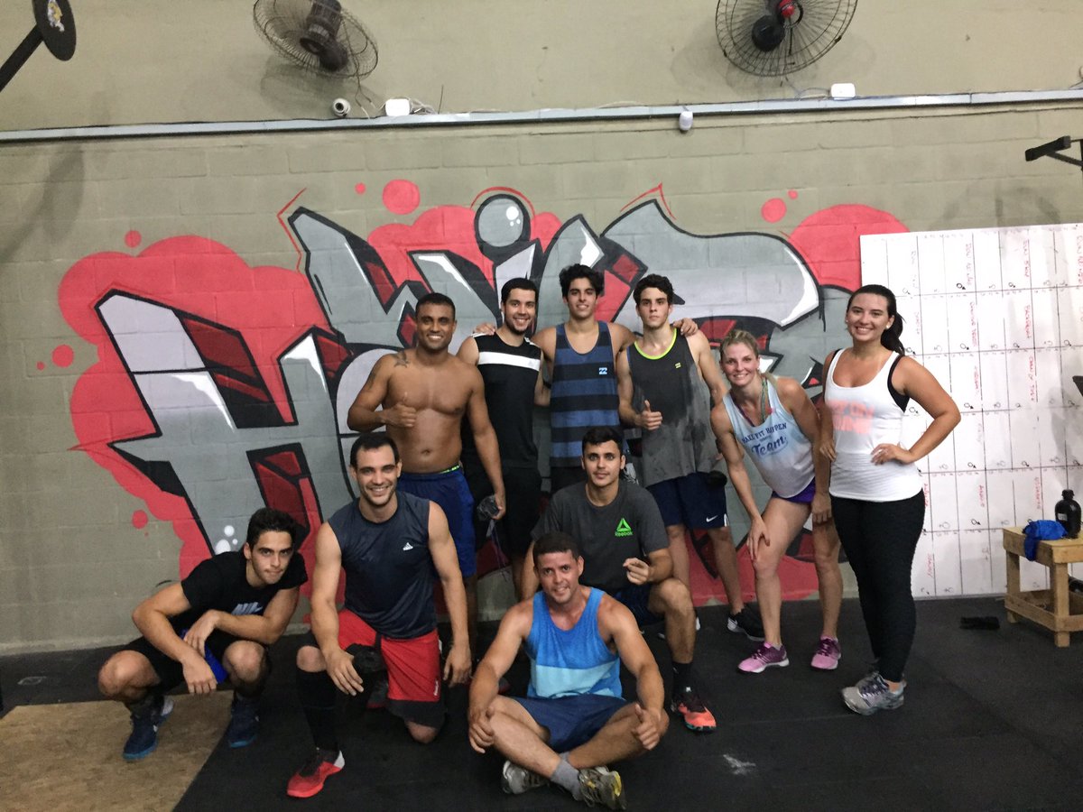 beatrizcassane's tweet image. 💯💪🏻👊🏻🤘🏻🔙 #proCombat #cross