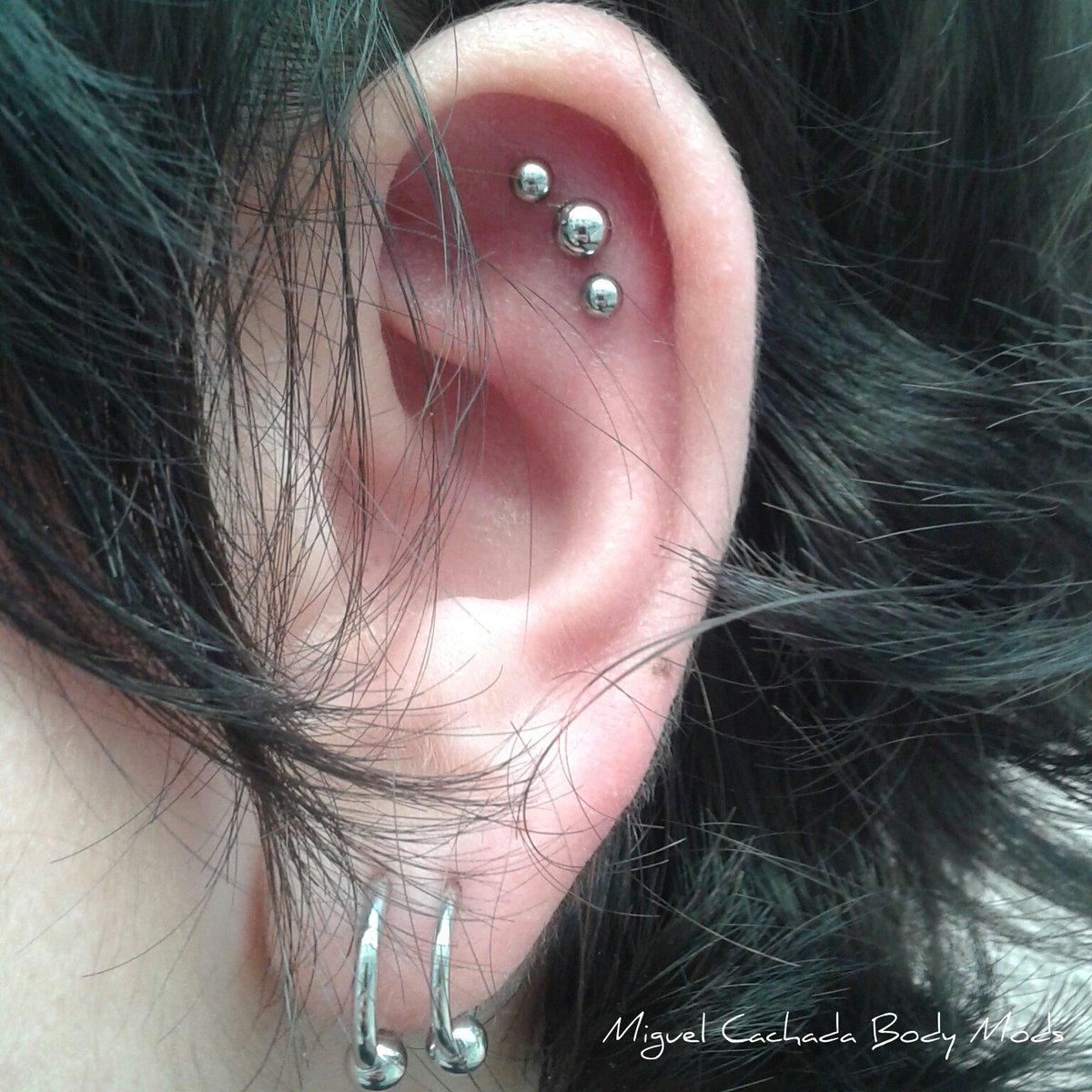 mcachadamods's tweet photo. #triplehelixpiercing #helix #piercing #earproject #bodymod #freehandpiercing #safepiercing #piercingart #piercingporn #MCachadaMods #CWS 🇵🇹 https://t.co/oKP4t6YbXY