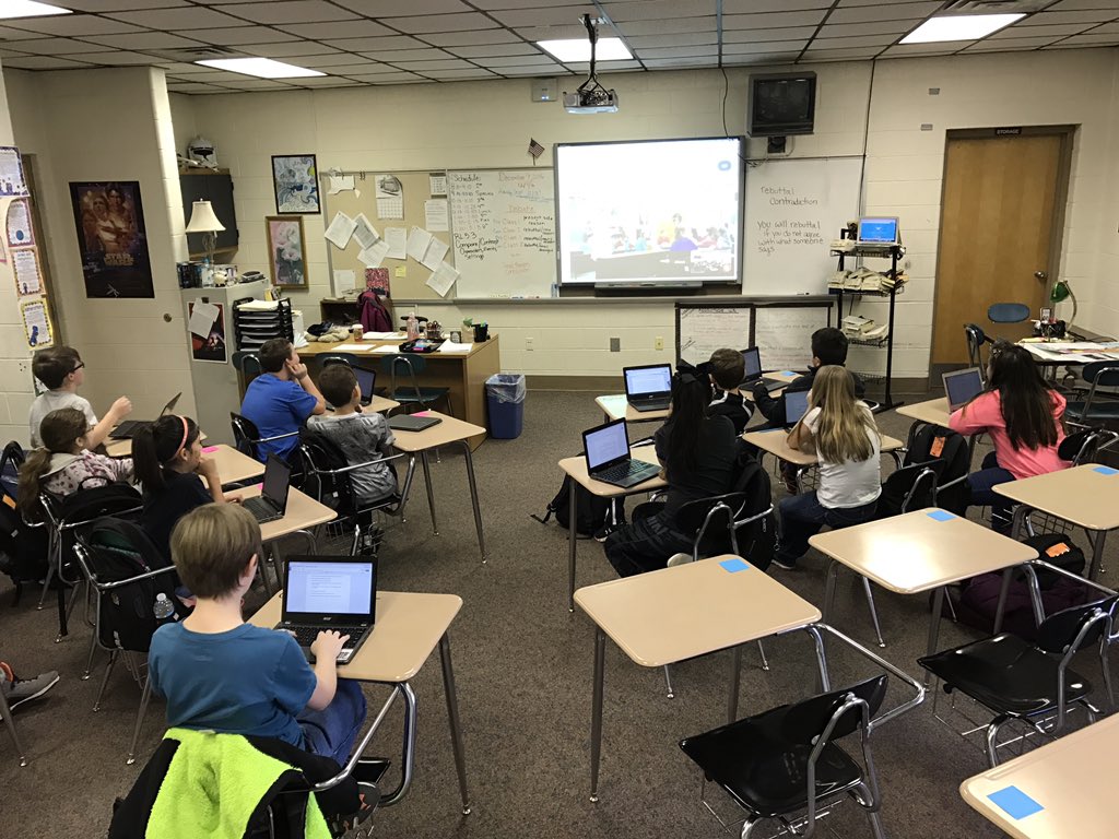 mc_hilary91's tweet photo. Debate on whether animals should be in captivity- with a class in Indiana! #LCSEdTech @lcimspanthers https://t.co/AfoGp1qhEo