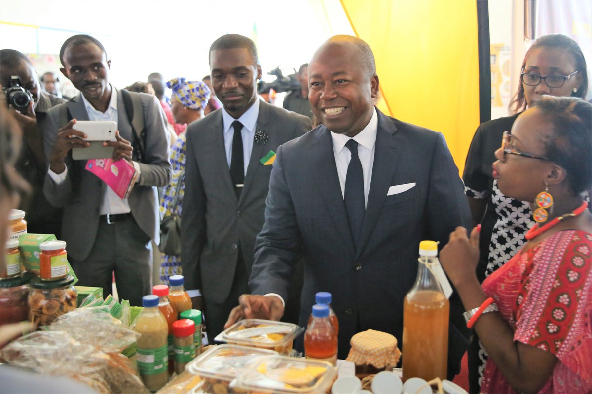 La 1ère édition du Salon Made in #Gabon s’est ouverte aujourd’hui. Je suis heureux d’avoir participé à son inauguration ce matin