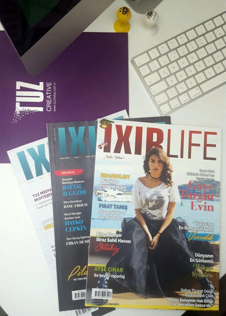 ixirlife's tweet photo. Ixir Life'ı bayinizden istemeyi unutmayın :) İyi haftasonları. #ixirlife #dergi #haftasonu #istanbul #gayeturgutevin #brassolist #fırattanış https://t.co/dkO7dx4NPu