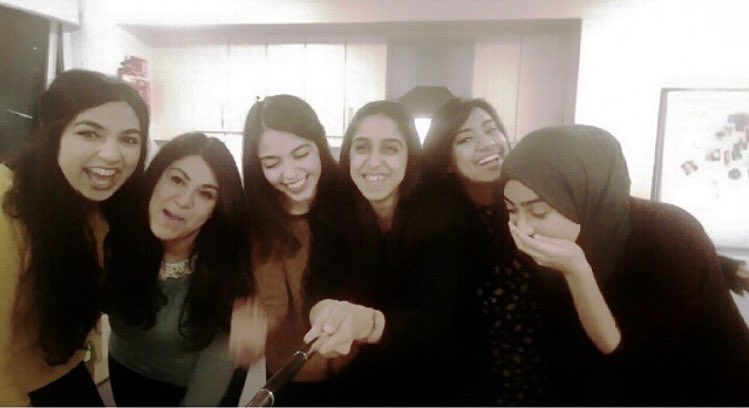sabreeena_x's tweet photo. "The friends you meet at University are often friends for life"
#ProdigyLiving https://t.co/QLDw5xVB7b
