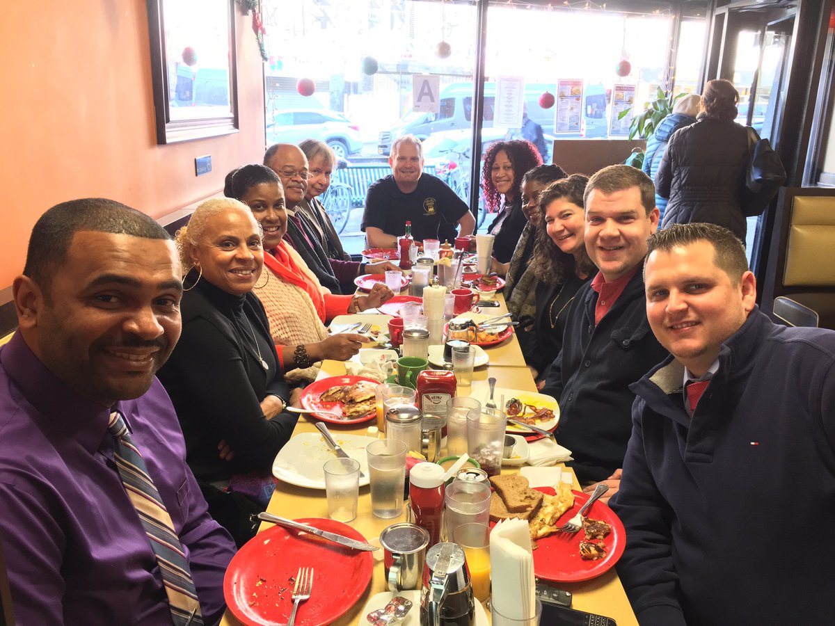 D25StudServMgr's tweet photo. Brooklyn South Student Services  Holiday Breakfast!!! @BKSouthClimate @BKSouthCrisis @thedegoviagroup @HSCounselingBKS #thebksouthway https://t.co/YFHF4MDHQK